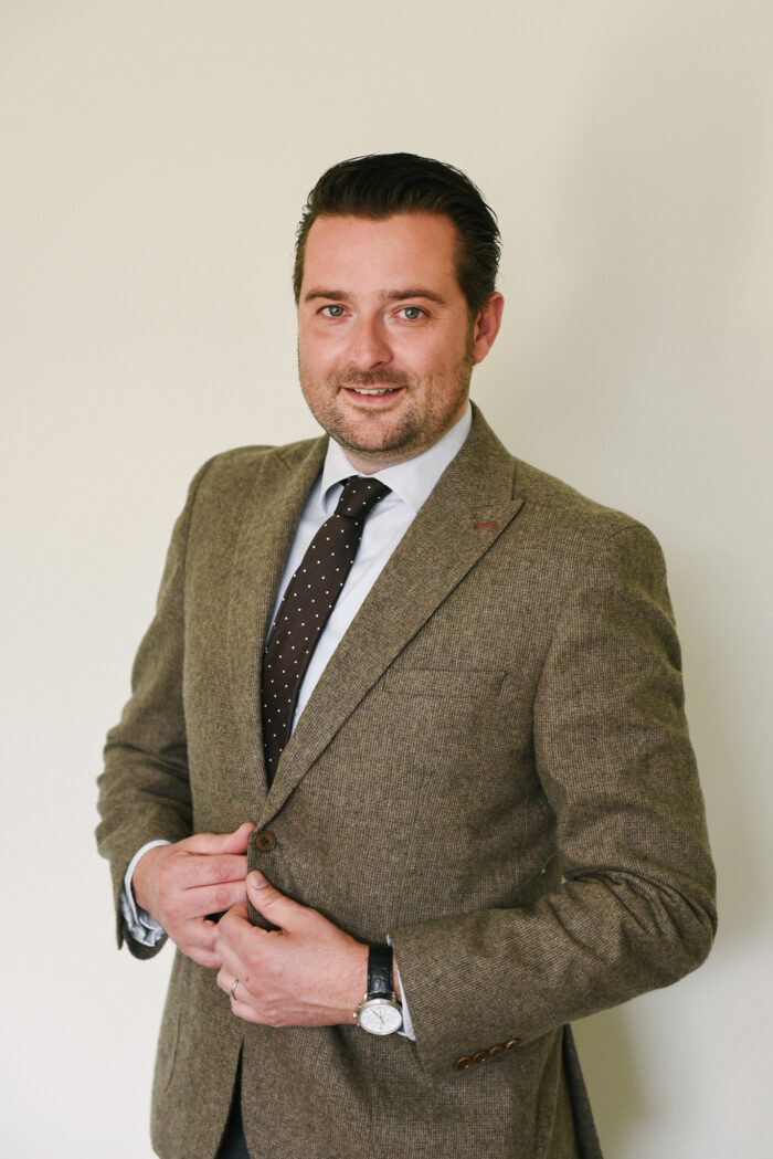 Mr. E.M. (Niels) Uijttewaal